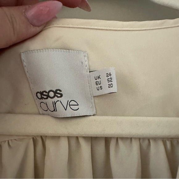 asos curve button down blouse with fake pockets - Picture 3 of 3